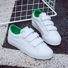 Load image into Gallery viewer, Hole Striped Sneakers