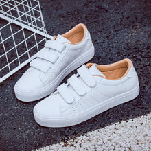 Load image into Gallery viewer, Hole Striped Sneakers